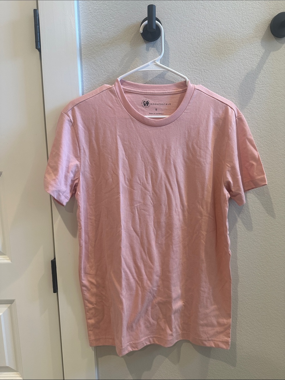 EUC Pink Aeropostale Brand Men's Light Pink Crew Tee Size S Small Solid Basic